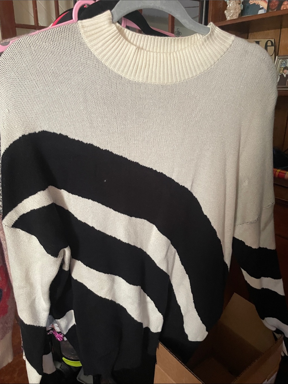 Carol Rose Cream and Black Abstract Graphic Crewneck Sweater